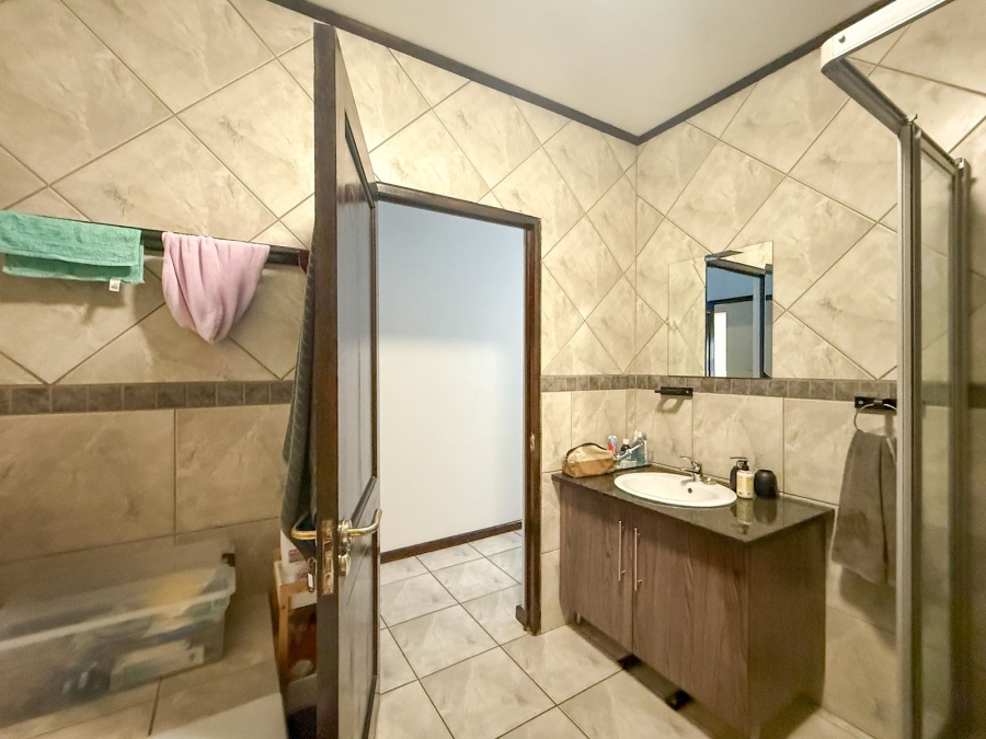 To Let 4 Bedroom Property for Rent in Xanadu Nature Estate North West